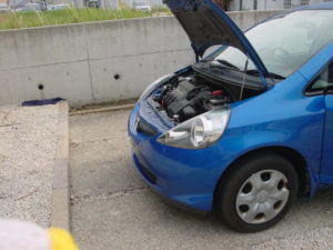 Honda FIT is waiting for repair